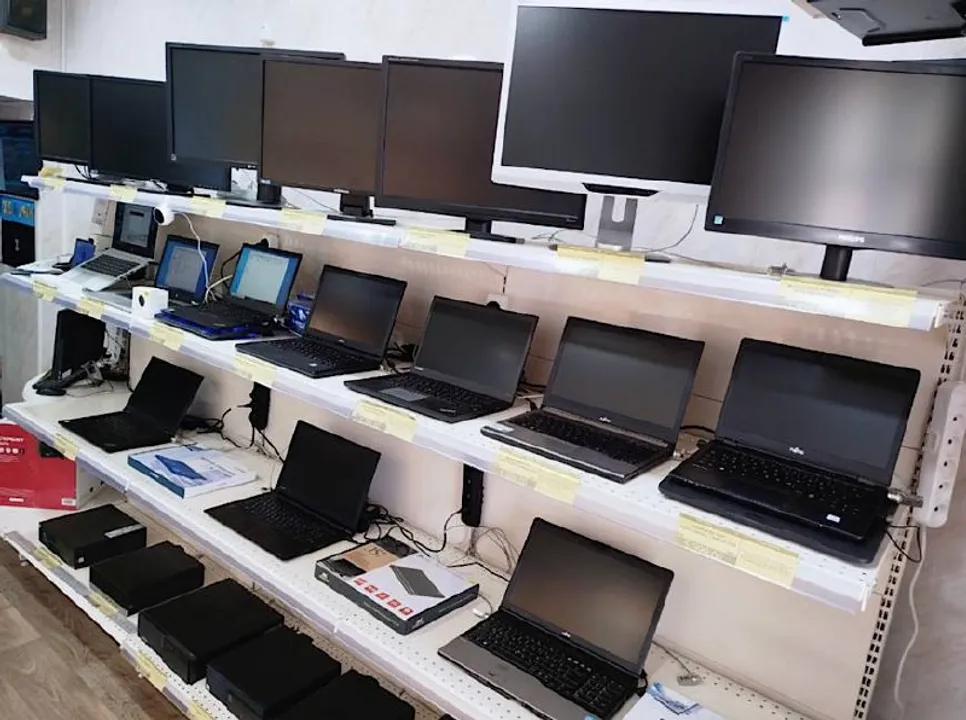 В нашому магазині, завжди великий вибір моніторів та ноутбуків 💻